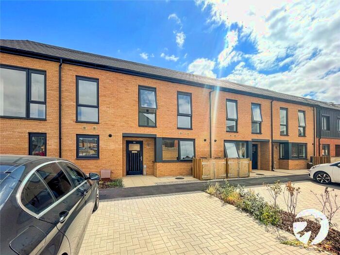 3 Bedroom Terraced House To Rent In Jupiter Road, Milton Regis, Sittingbourne, Kent, ME10