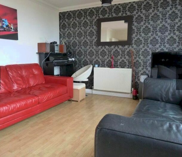 1 Bedroom Flat To Rent In St Marks Place, Dagenham, RM10