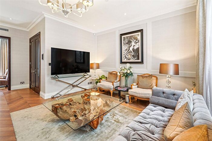 3 Bedroom Mews To Rent In Rex Place, Mayfair, W1K