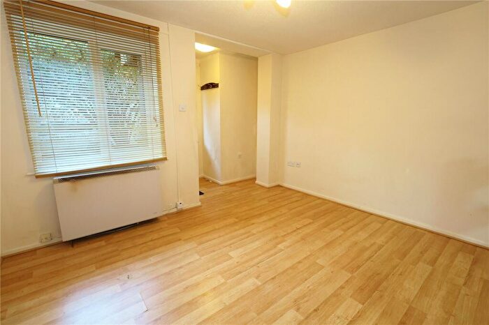 1 Bedroom Terraced House To Rent In Waverley Court, Woking, Surrey, GU22