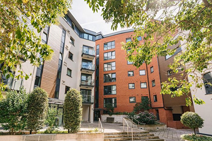 1 Bedroom Flat For Sale In Clerkenwell Road, Clerkenwell, EC1M