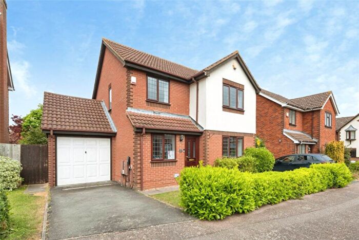 3 Bedroom Detached House For Sale In Brett Drive, Bromham, Bedford, Bedfordshire, MK43