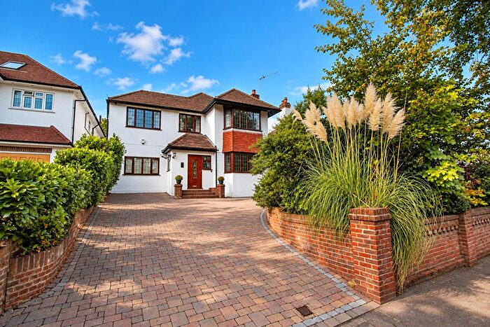 6 Bedroom Detached House For Sale In Woodmansterne Road, Carshalton Beeches, SM5
