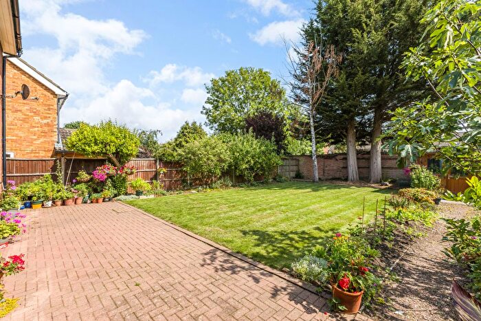 4 Bedroom Detached House For Sale In Uxbridge Road, Harrow, HA3