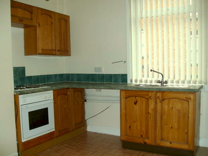 1 Bedroom Terraced House To Rent In Aviary Mount, Leeds, West Yorkshire, LS12