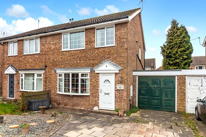 3 Bedroom Semi Detached House For Sale In Twin Pike Way, Wigginton, York, North Yorkshire, YO32