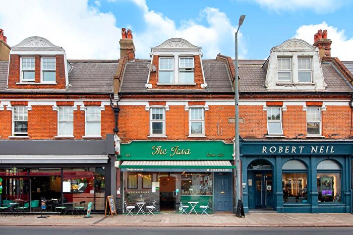 Flat To Rent In Upper Richmond Road West, Mortlake, SW14
