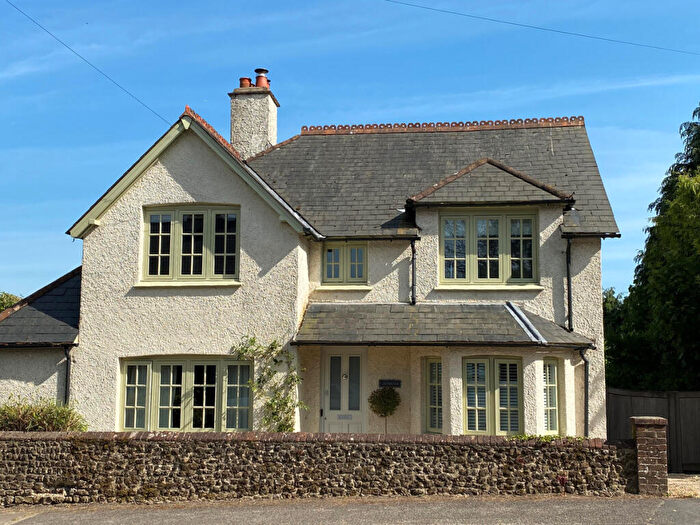 4 Bedroom Detached House To Rent In London Road, Rake, GU33