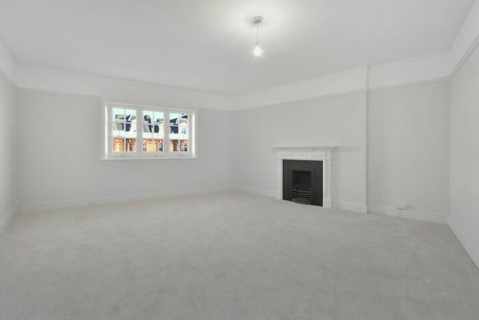 2 Bedroom Flat To Rent In Exhibition Road, London, SW7