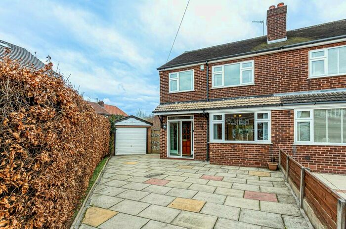 3 Bedroom Semi-Detached House To Rent In Burford Avenue, Davyhulme, Manchester, M41