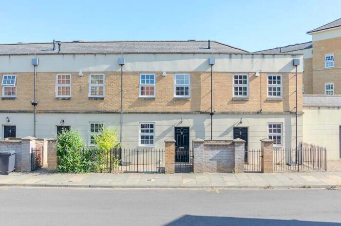2 Bedroom Terraced House To Rent In Bishopfields Drive, Leeman Road, York, YO26