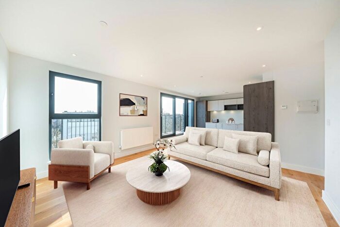 1 Bedroom Flat For Sale In Kingston Road, Wimbledon, SW20