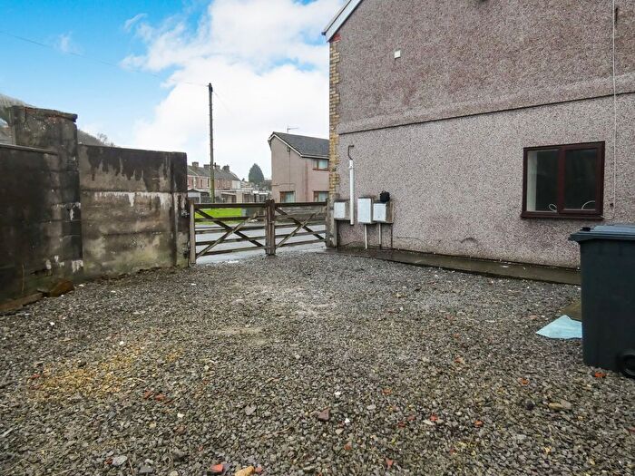 1 Bedroom Flat To Rent In Dyffryn Road, Taibach, SA13