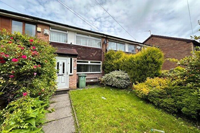 3 Bedroom Mews To Rent In Bradfield Close, Stockport, SK5