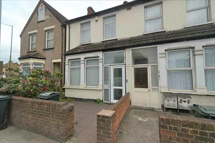 3 Bedroom Terraced House To Rent In East Hill, Dartford, DA1