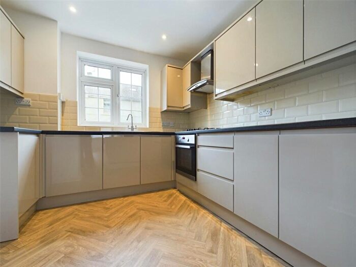 3 Bedroom Terraced House To Rent In Bristol Gardens, Kemptown, Brighton, East Sussex, BN2