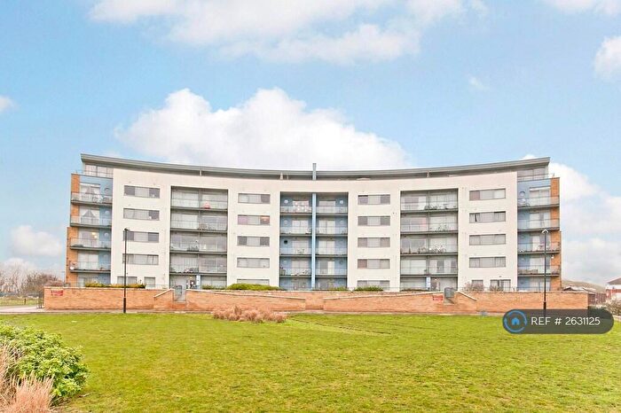2 Bedroom Flat To Rent In Tideslea Path, London, SE28