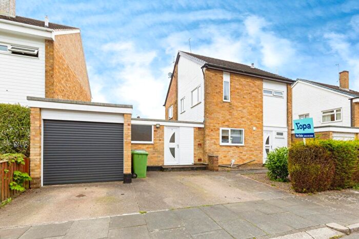 4 Bedroom Detached House For Sale In Hylton Close, Newton Aycliffe, DL5