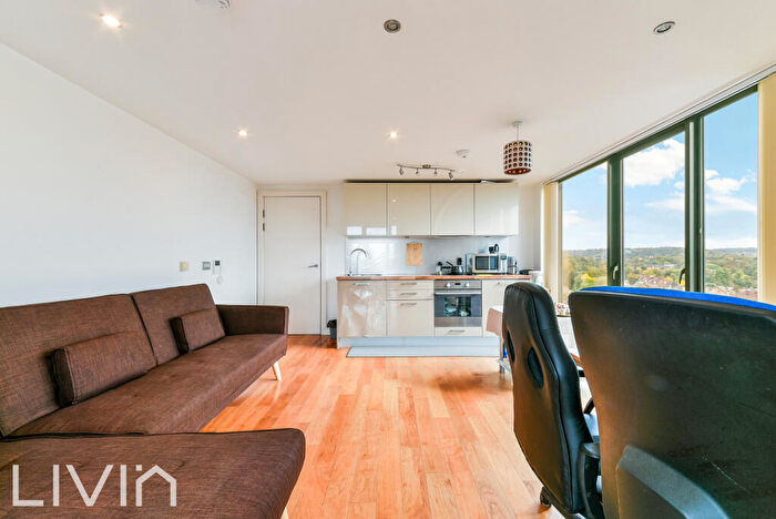 1 Bedroom Flat For Sale In Flat, Centrillion Point, Masons Avenue, Croydon, Surrey, CR0