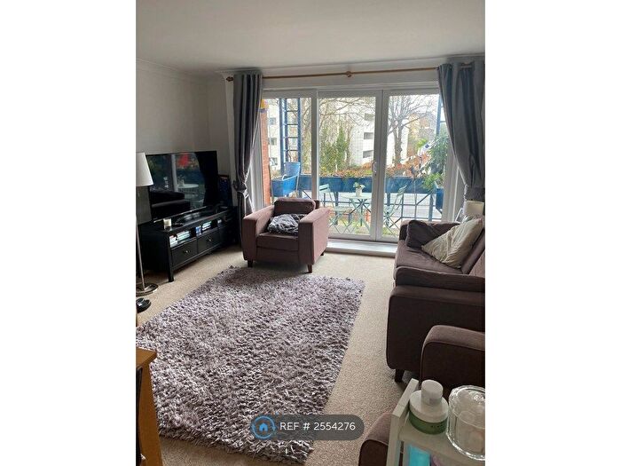 1 Bedroom Flat To Rent In Langham Court, London, SW15