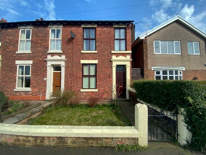 3 Bedroom End Of Terrace House To Rent In Gregson Lane, Preston, Lancashire, PR5