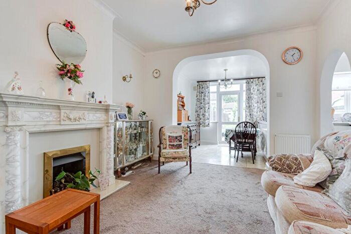 2 Bedroom Semi-Detached Bungalow For Sale In Queenswood Road, Sidcup, DA15