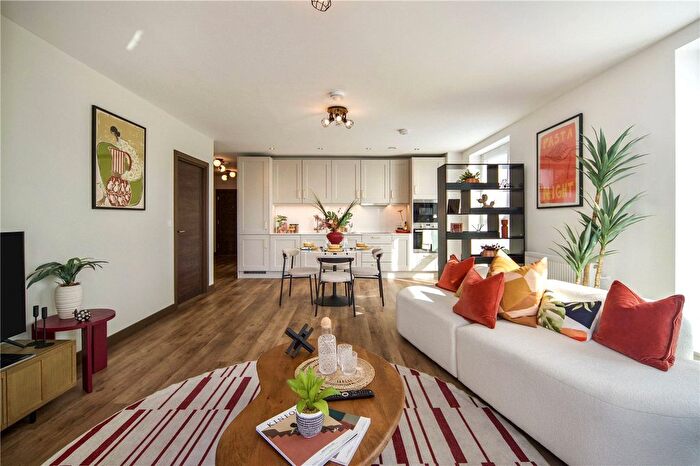 2 Bedroom Flat For Sale In Caxton Road, London, N22