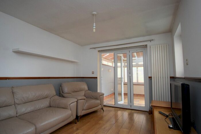 3 Bedroom Terraced House To Rent In Lowestoft Drive, Burnham Gate, Slough, Berks, SL1