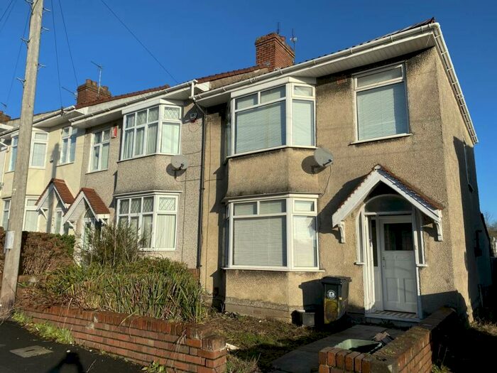 4 Bedroom End Of Terrace House To Rent In Wessex Avenue, Horfield, Bristol, BS7