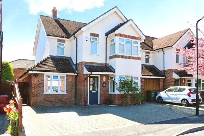 5 Bedroom Detached House For Sale In Cherry Avenue, Langley, SL3