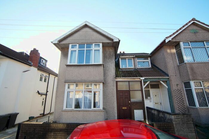 4 Bedroom Semi-Detached House To Rent In Toronto Road, Horfield, Bristol BS7
