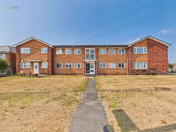 2 Bedroom Flat For Sale In Little Sutton Road, Sutton Coldfield, B75