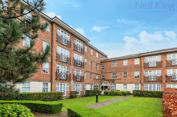 2 Bedroom Flat To Rent In Rectory Court, High Road, South Woodford, E18