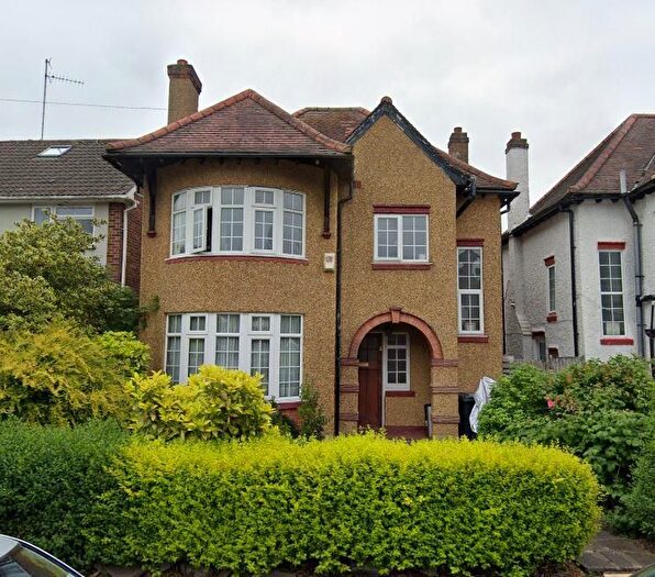 3 Bedroom Detached House To Rent In Ridgeview Road, Whetstone, N20