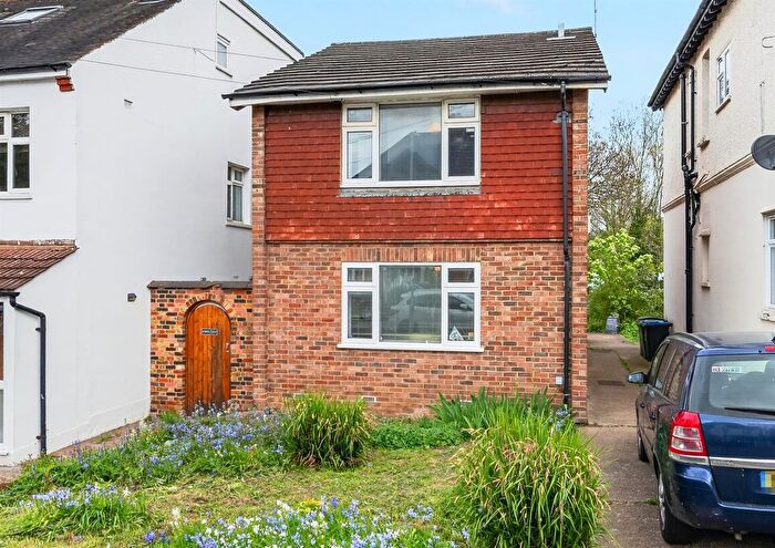 3 Bedroom Detached House For Sale In Dukes Avenue, New Malden, KT3