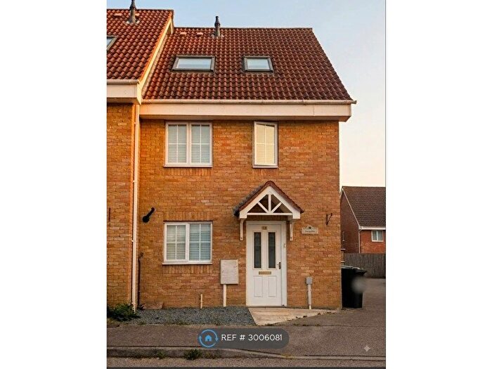 3 Bedroom End Terrace House To Rent In Leeds Close, Corby, NN18