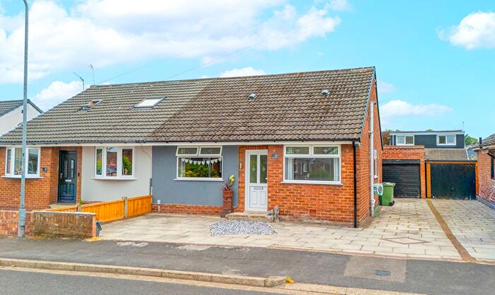 3 Bedroom Bungalow For Sale In Sandra Drive, Newton-Le-Willows, Merseyside, WA12