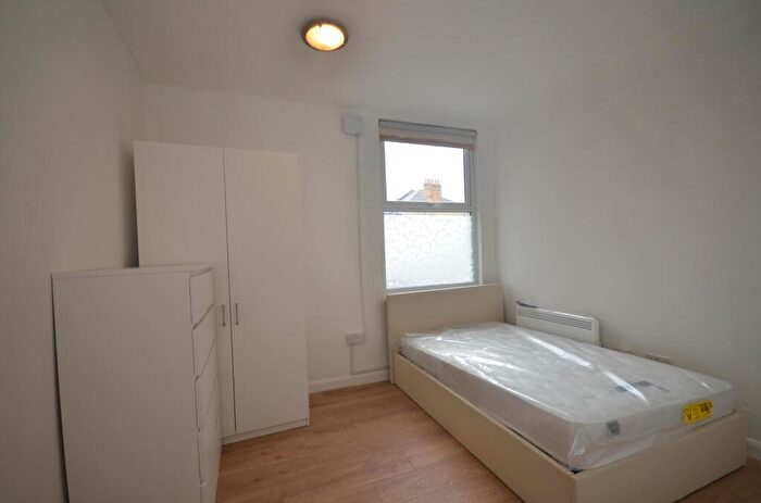Studio To Rent In Brownhill Road, Catford, London, SE6
