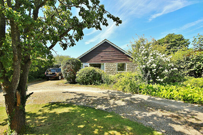 4 Bedroom Detached House For Sale In Abingdon Road, Standlake, OX29