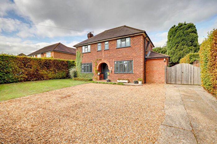 3 Bedroom Detached House For Sale In Fernbrook Road, Caversham Heights, Reading, RG4