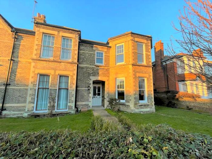 2 Bedroom Flat To Rent In Church Road, Clacton-on-sea, CO15