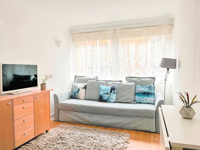 1 Bedroom Flat For Sale In Fitzroy Street, Fitzrovia, T, W1