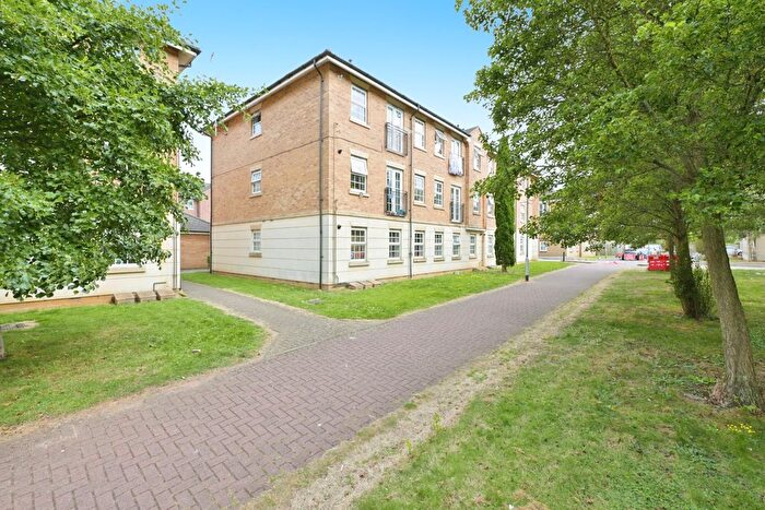 2 Bedroom Flat For Sale In Lion Court, Northampton, Northamptonshire, NN4