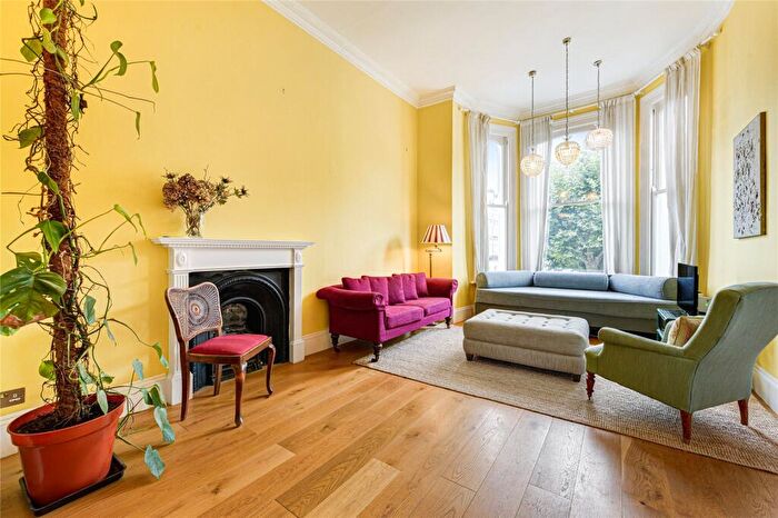 1 Bedroom Apartment To Rent In Redcliffe Square, London, SW10