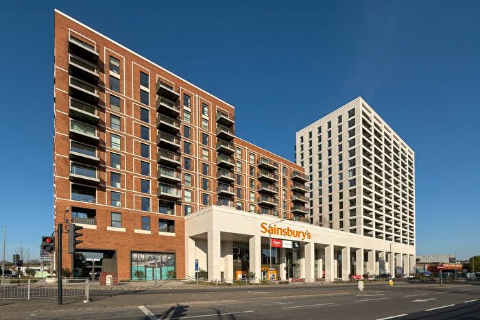 2 Bedroom Flat To Rent In , NW9