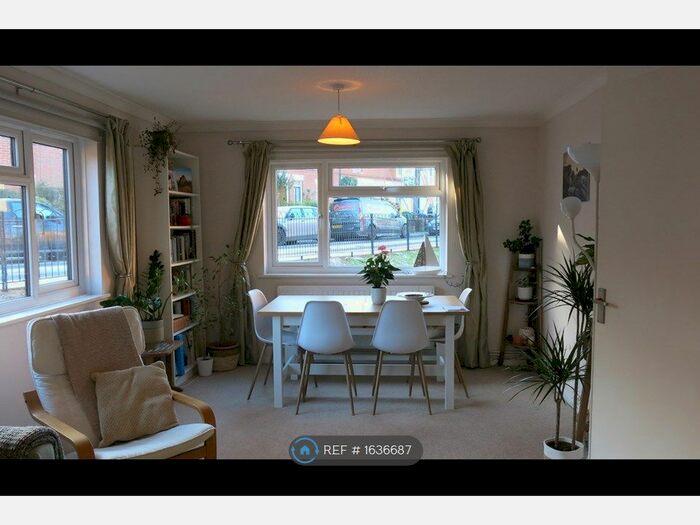 2 Bedroom Flat To Rent In Greenhill Road, Winchester, SO22