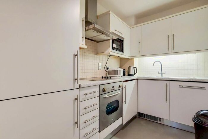 1 Bedroom Flat For Sale In Masons Yard, Clerkenwell, London, EC1V