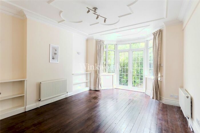 2 Bedroom Flat To Rent In Ravenscroft Avenue, London, NW11