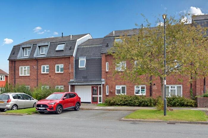 2 Bedroom Flat For Sale In Britten Close, Bewbush, RH11