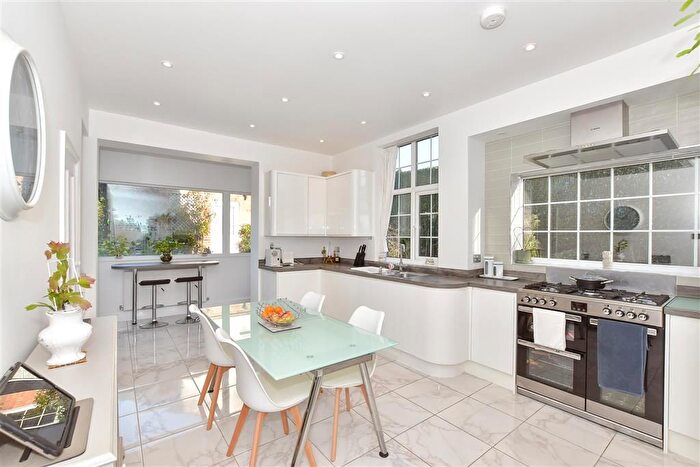 4 Bedroom Detached House For Sale In London Road, Ramsgate, Kent, CT11